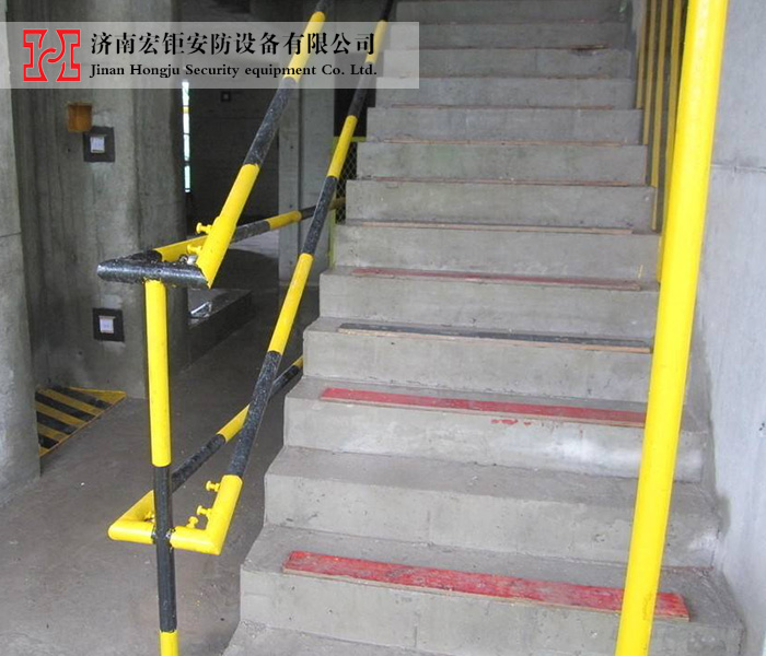 楼梯定型防护-003
